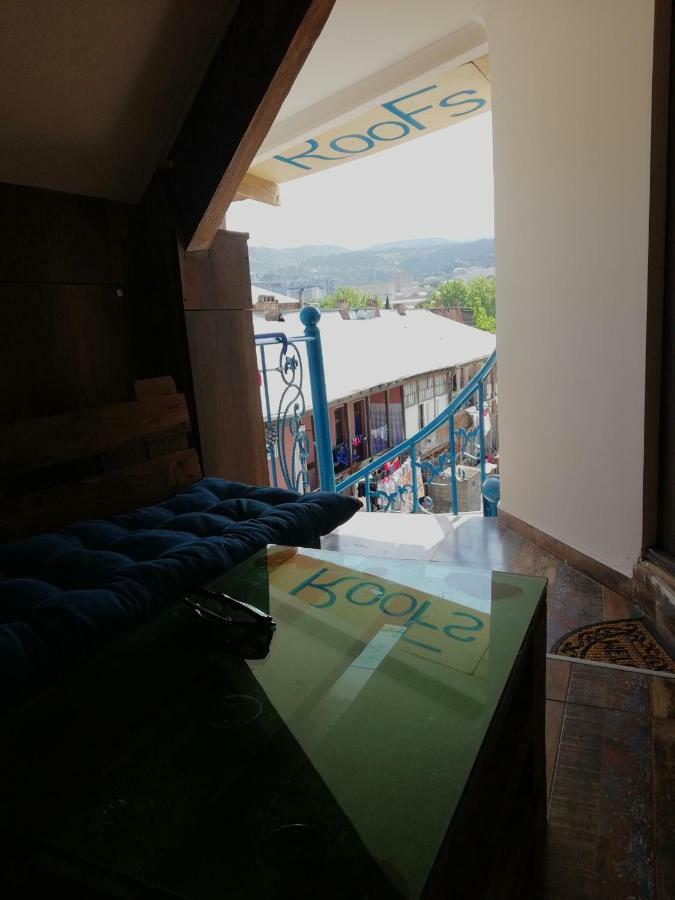 Roofs Leilighet Tbilisi Eksteriør bilde